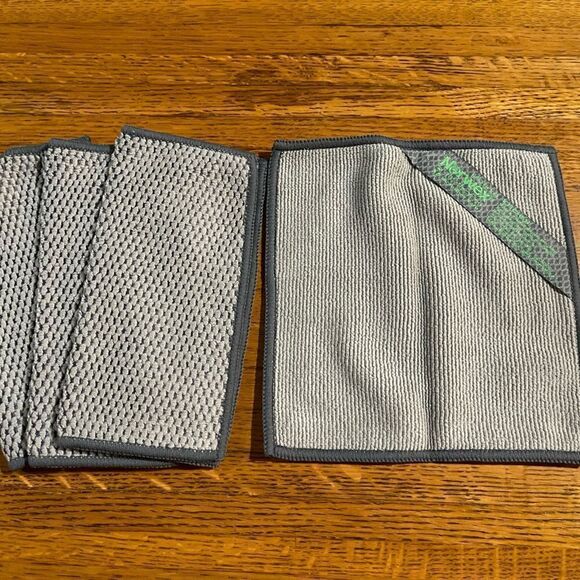 Norwex Napkins Set of 4 Graphite with dark trim NWOT - Picture 2 of 9